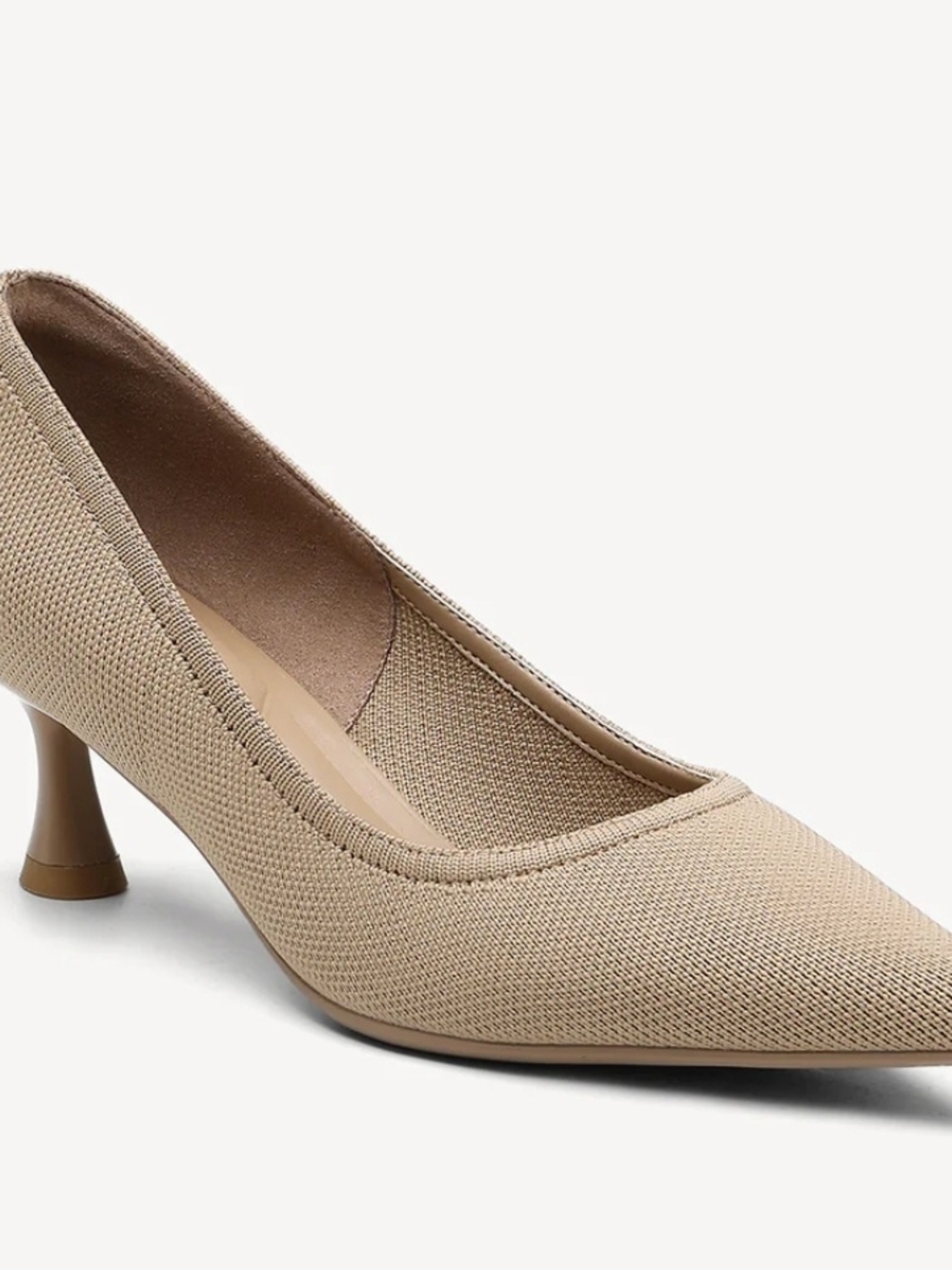 Cosy Island EnternalPace Minimalist  Pointed-Toe Heel Pumps in Apricot. Low heel